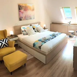 Unique Luxurious Jacuzzi Penthouse Duplex In Center! 2 Baths! Free Parking! Apartment